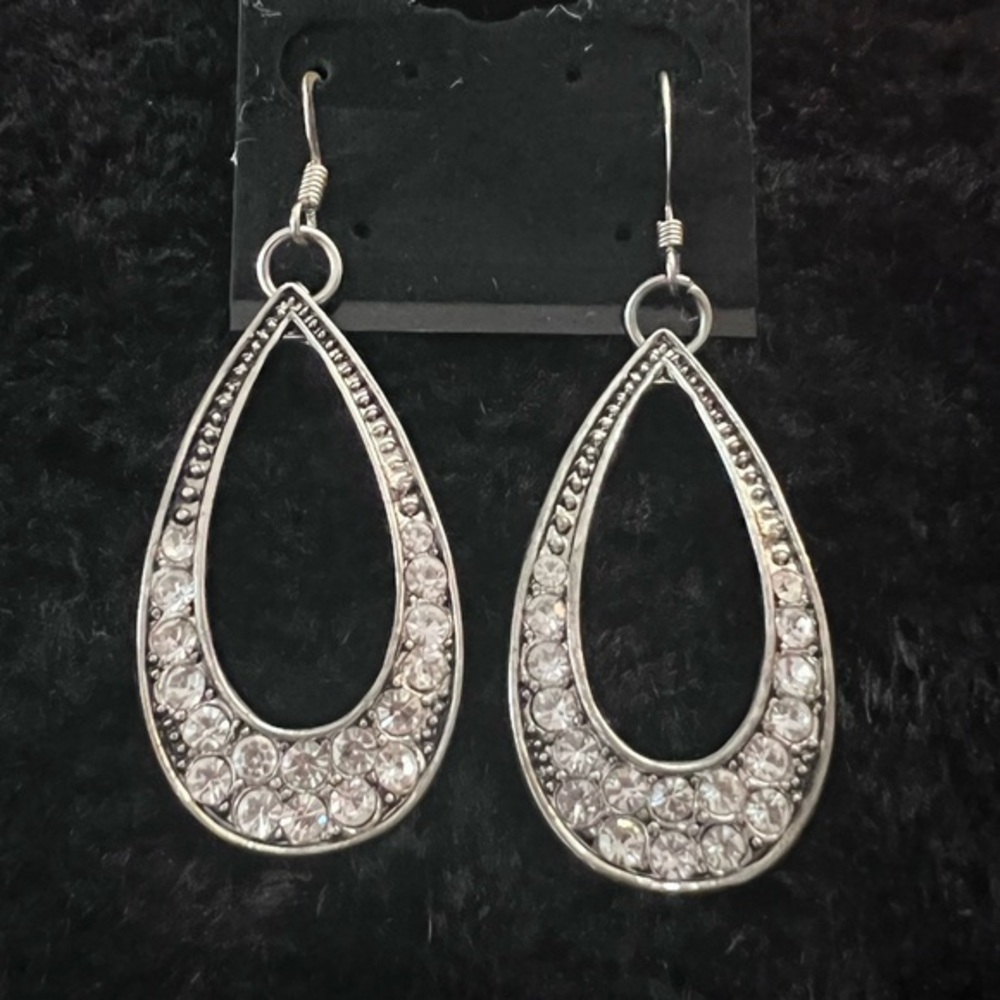 Silver Teardrop Dangle Fashion Costume Earrings with Rhinestones Good Condition!